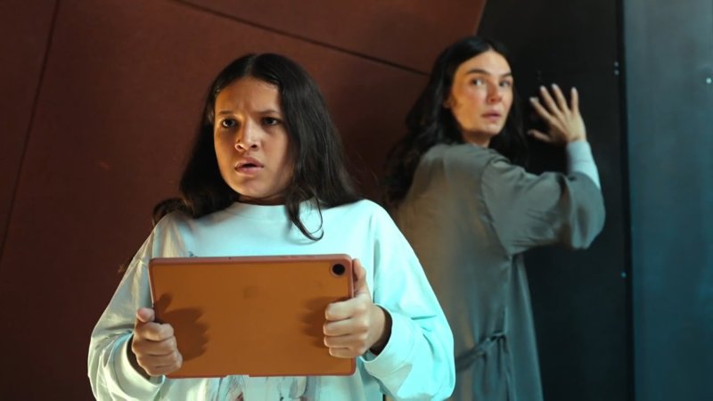 Cena do filme O Quarto do Pânico - Crítica Querofilme